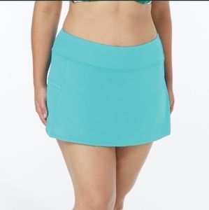 NWT Beach House Swim Skirt w/ zipper pocket!